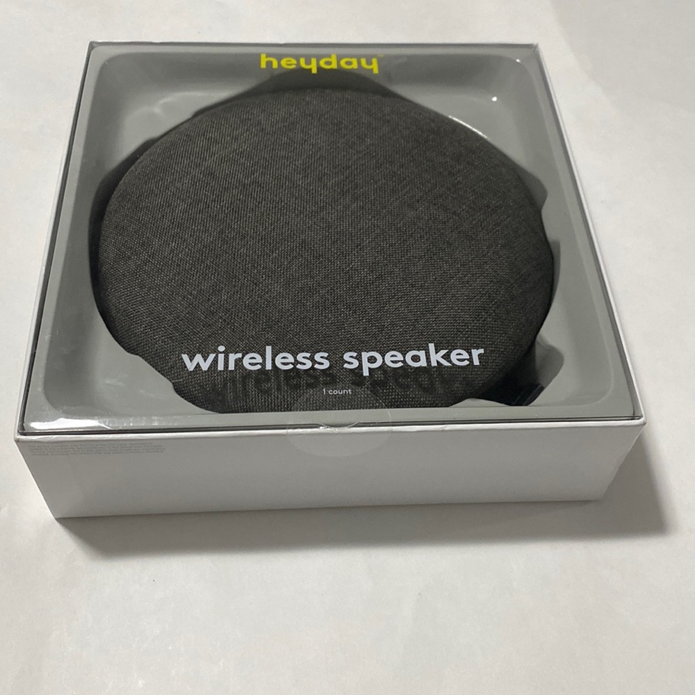 Selling Wireless Speaker. Brand-HeyDay, Size-8in Tall, 8in wide, Color-Black